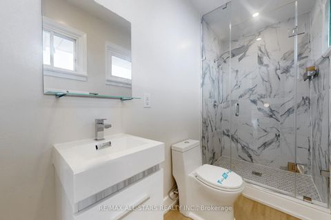 Photo 10 at 105 Betty Ann Drive, Willowdale West, Toronto
