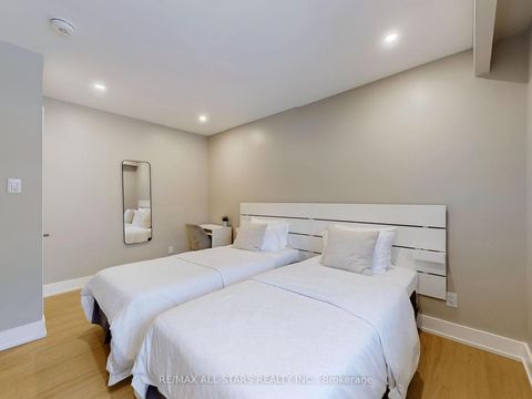 Photo 14 at 105 Betty Ann Drive, Willowdale West, Toronto