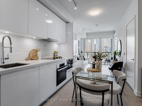 Photo 8 at 1804 - 158 Front Street, Moss Park, Toronto