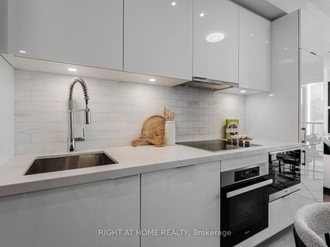 Photo 9 at 1804 - 158 Front Street, Moss Park, Toronto