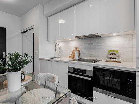 Photo 10 at 1804 - 158 Front Street, Moss Park, Toronto