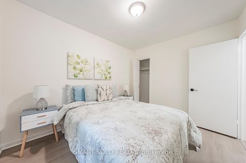 Photo 11 at 81 Maxome Avenue, Newtonbrook East, Toronto