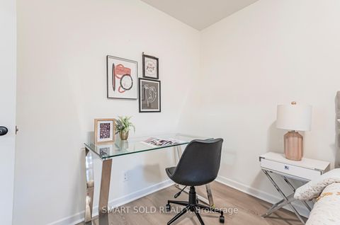 Photo 14 at 81 Maxome Avenue, Newtonbrook East, Toronto