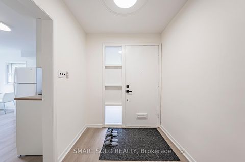 Photo 17 at 81 Maxome Avenue, Newtonbrook East, Toronto