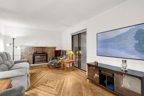 Photo 7 at 2 Heritage Road, Cookstown, Innisfil