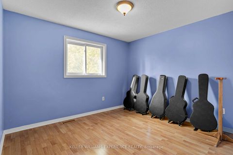 Photo 14 at 2 Heritage Road, Cookstown, Innisfil