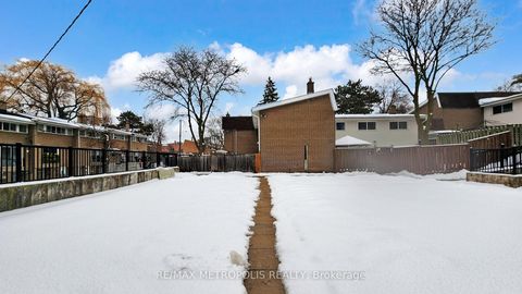 Photo 2 at 1 - 30 Sentinel Road, York University Heights, Toronto