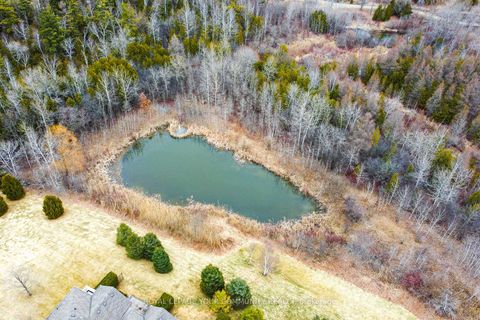 Photo 9 at 59 Stonecliffe Crescent, Aurora Estates, Aurora