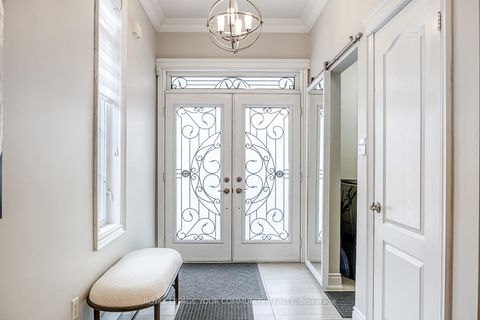 Photo 10 at 59 Stonecliffe Crescent, Aurora Estates, Aurora