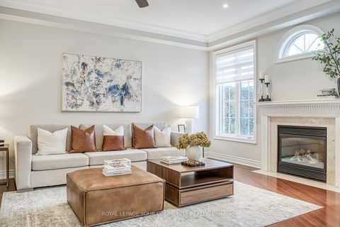 Photo 16 at 59 Stonecliffe Crescent, Aurora Estates, Aurora