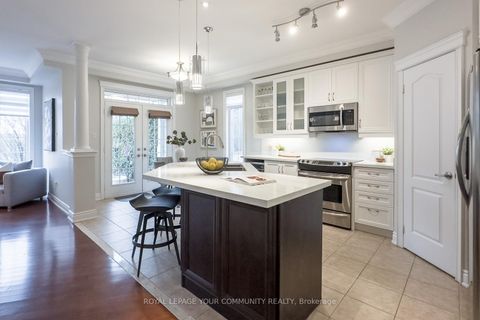 Photo 25 at 59 Stonecliffe Crescent, Aurora Estates, Aurora