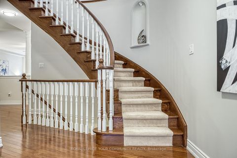 Photo 29 at 59 Stonecliffe Crescent, Aurora Estates, Aurora