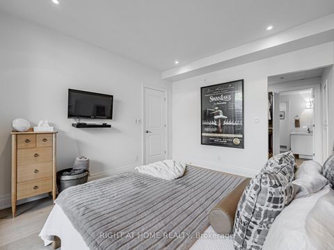 Photo 16 at 207 - 1 Rainsford Road, The Beaches, Toronto