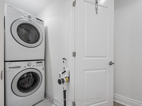 Photo 24 at 207 - 1 Rainsford Road, The Beaches, Toronto