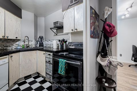 Photo 11 at 505 - 25 Maitland Street, Yonge Corridor, Toronto