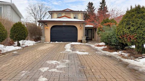 Photo 1 at 11 Conamore Crescent, York University Heights, Toronto
