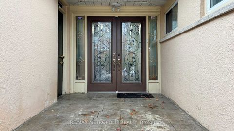 Photo 2 at 11 Conamore Crescent, York University Heights, Toronto