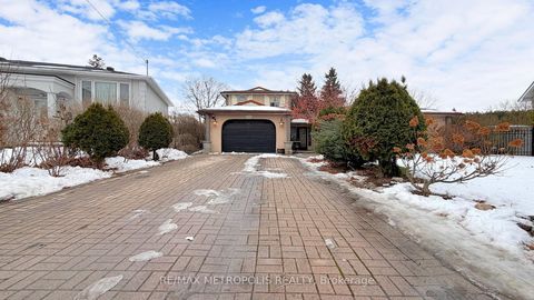 Photo 23 at 11 Conamore Crescent, York University Heights, Toronto