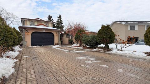 Photo 24 at 11 Conamore Crescent, York University Heights, Toronto