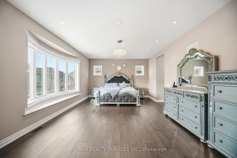 Photo 32 at 36 West Coast Trail, Nobleton, King