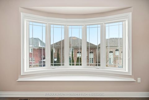 Photo 33 at 36 West Coast Trail, Nobleton, King