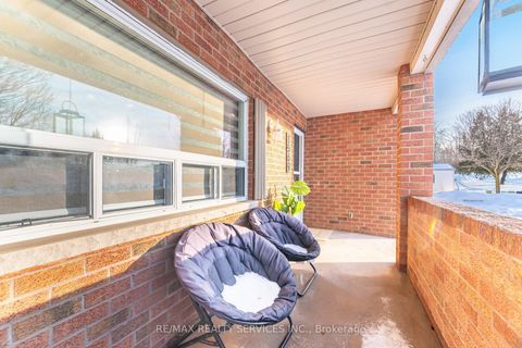 Photo 2 at 1569 Killarney Beach Road, Rural Innisfil, Innisfil