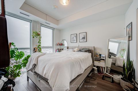 Photo 16 at 1507 - 1603 Eglinton Avenue W, Oakwood Village, Toronto