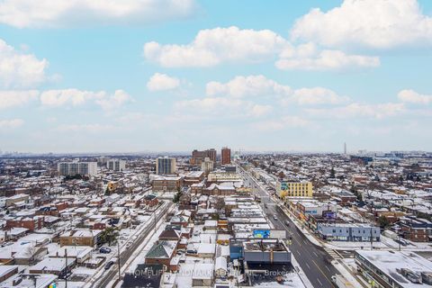 Photo 22 at 1507 - 1603 Eglinton Avenue W, Oakwood Village, Toronto