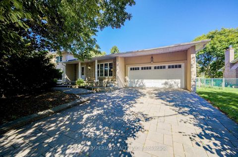 Photo 3 at 20 Blackforest Drive, Oak Ridges, Richmond Hill