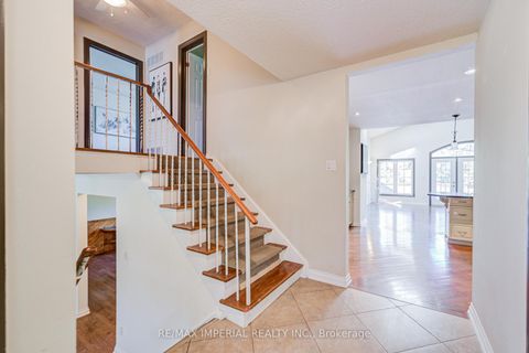 Photo 7 at 20 Blackforest Drive, Oak Ridges, Richmond Hill