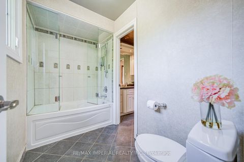 Photo 20 at 20 Blackforest Drive, Oak Ridges, Richmond Hill