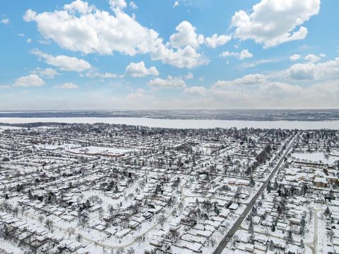 Photo 16 at 31 Sylvia Street, Grove East, Barrie