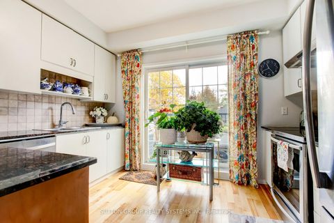 Photo 17 at 85 - 119b The Queensway, Swansea, Toronto