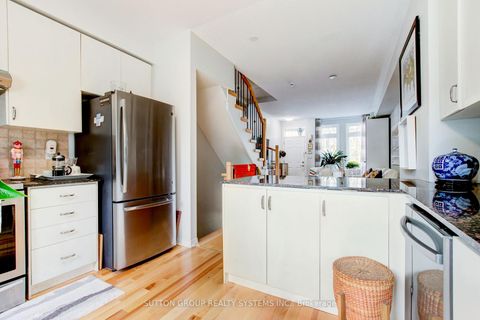 Photo 21 at 85 - 119b The Queensway, Swansea, Toronto