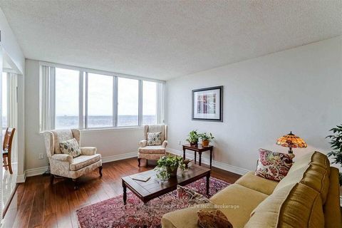 Photo 8 at 2010 - 350 Webb Drive, City Centre, Mississauga