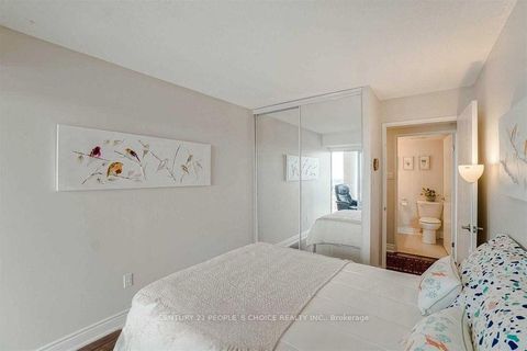 Photo 19 at 2010 - 350 Webb Drive, City Centre, Mississauga