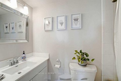 Photo 20 at 2010 - 350 Webb Drive, City Centre, Mississauga