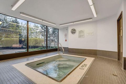 Photo 27 at 2010 - 350 Webb Drive, City Centre, Mississauga