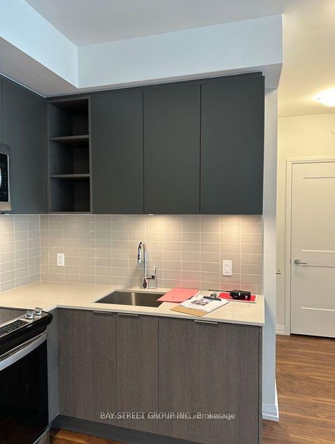 Photo 2 at 1520 - 50 Dunfield Avenue, Mount Pleasant West, Toronto