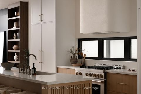 Photo 12 at 741 Richmond Street W, Niagara, Toronto