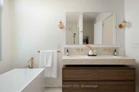 Photo 29 at 741 Richmond Street W, Niagara, Toronto