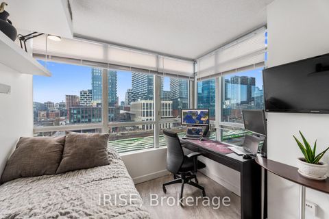 Photo 14 at 949 - 10 Capreol Court, Waterfront Communities C1, Toronto