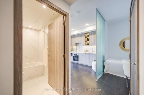 Photo 6 at 1507 - 27 McMahon Drive, Bayview Village, Toronto