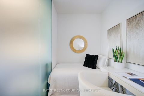 Photo 9 at 1507 - 27 McMahon Drive, Bayview Village, Toronto