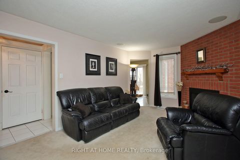 Photo 6 at 6 Coldstream Crescent, Devonsleigh, Richmond Hill