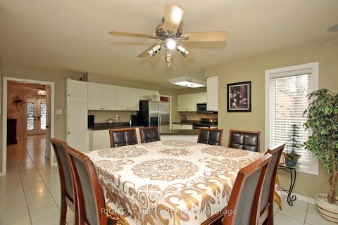 Photo 9 at 6 Coldstream Crescent, Devonsleigh, Richmond Hill