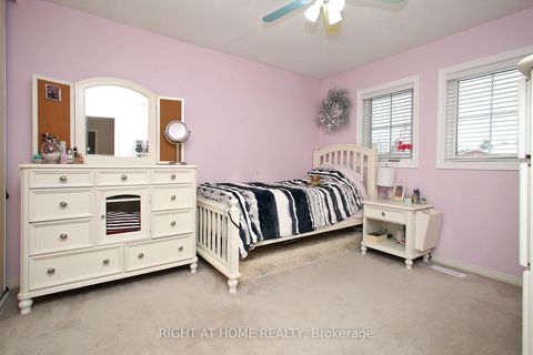 Photo 18 at 6 Coldstream Crescent, Devonsleigh, Richmond Hill