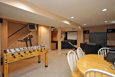 Photo 30 at 6 Coldstream Crescent, Devonsleigh, Richmond Hill