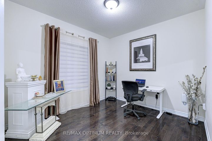 Photo 6 at 16 Ashcreek Drive, Credit Valley, Brampton