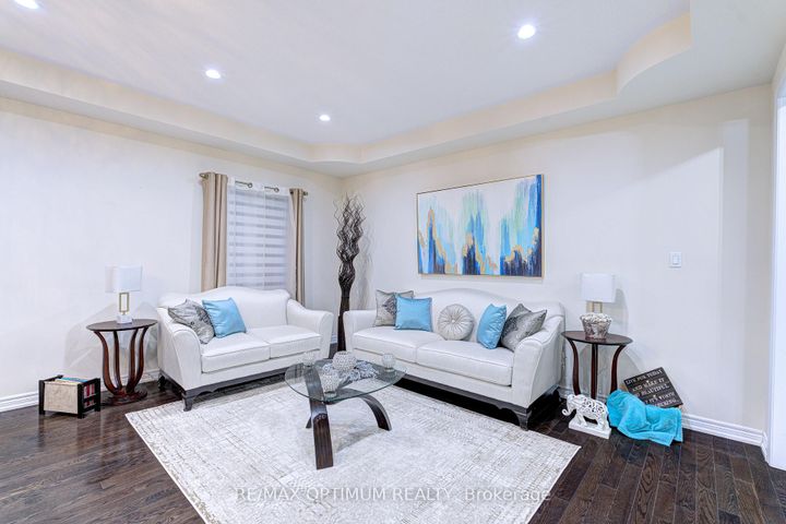 Photo 8 at 16 Ashcreek Drive, Credit Valley, Brampton